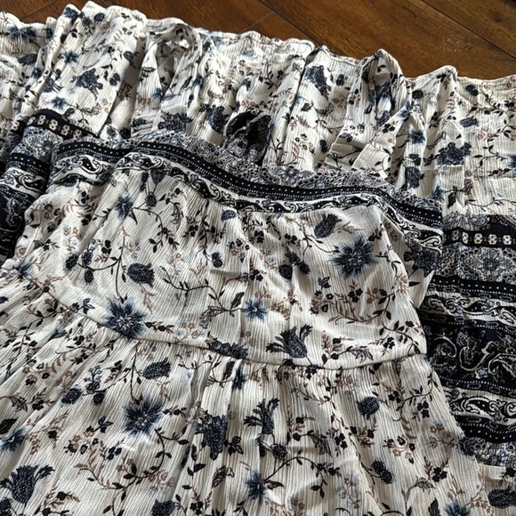 Knox Rose Blue Paisley Sleeveless Flowy Maxi dress - Picture 2 of 5